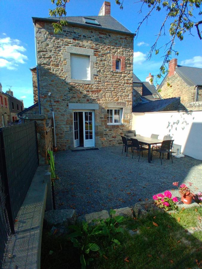 Gite Montoise Genets Exterior photo
