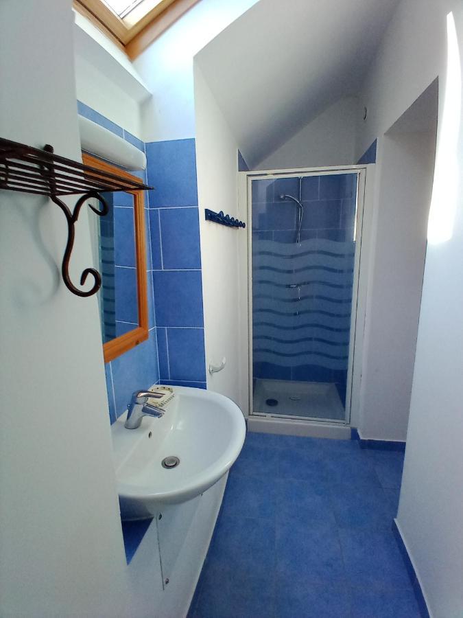 Gite Montoise Genets Exterior photo