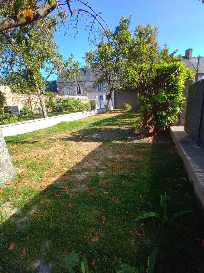 Gite Montoise Genets Exterior photo