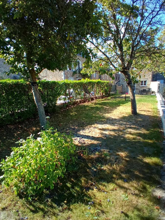 Gite Montoise Genets Exterior photo